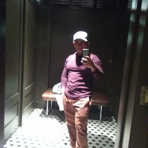 Meet your Posher, Fernández